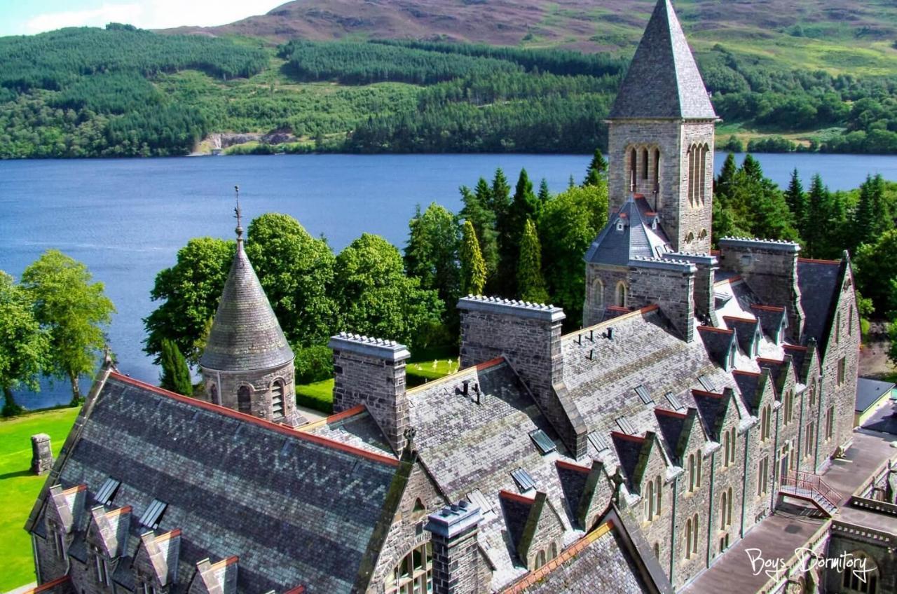 Boys Dormitory Fort Augustus Bagian luar foto
