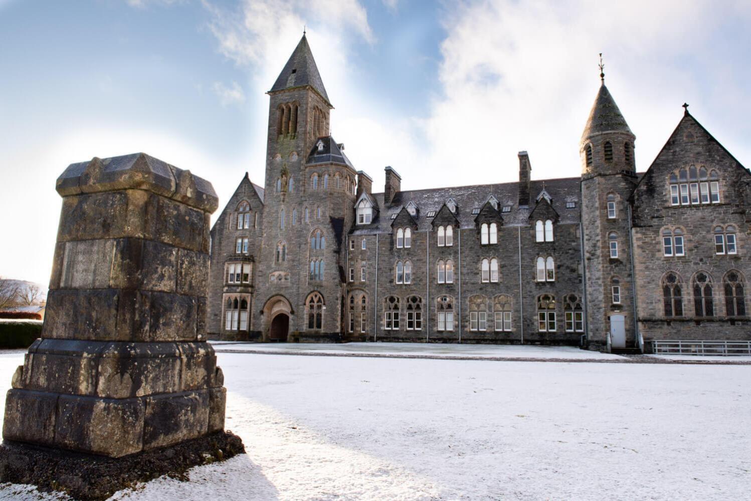 Boys Dormitory Fort Augustus Bagian luar foto